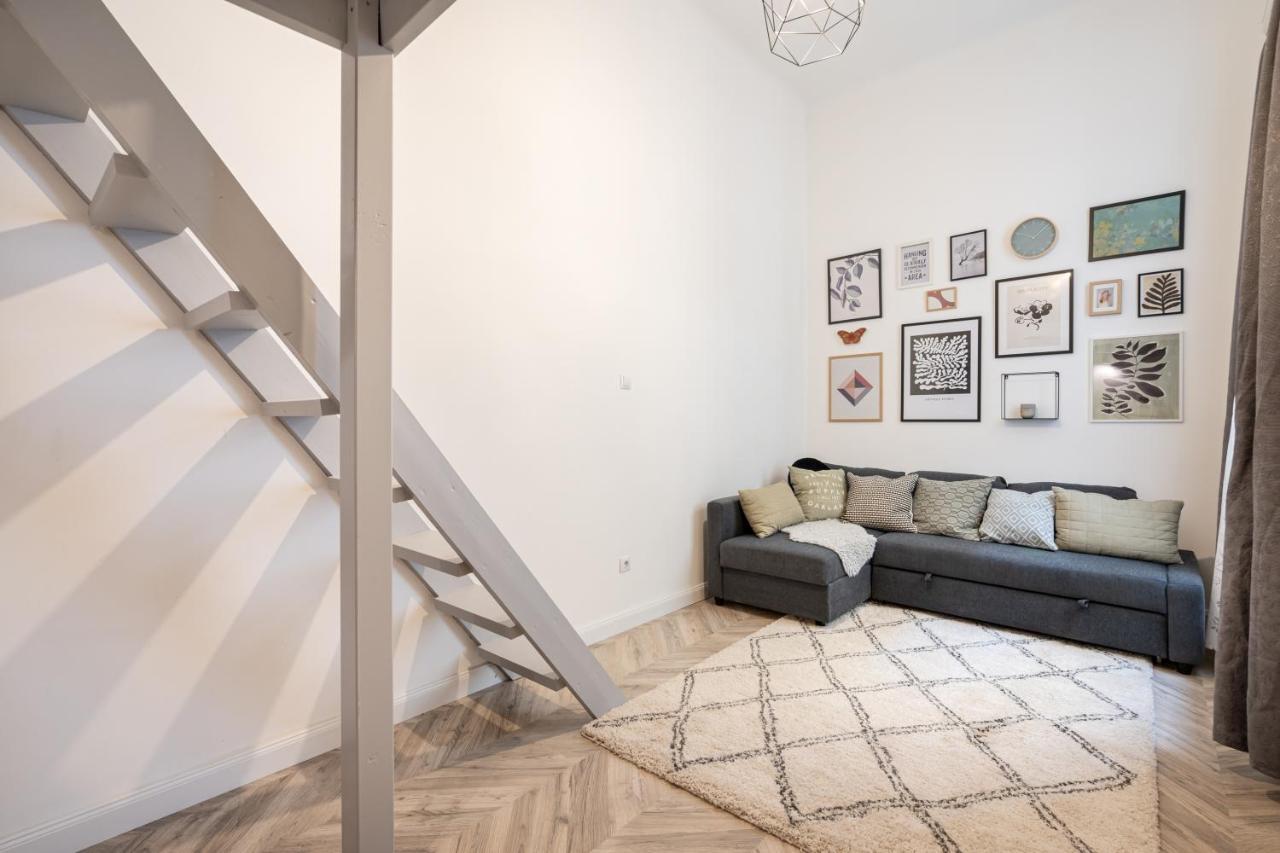 Atmos Glare Apartment Budapest Bagian luar foto