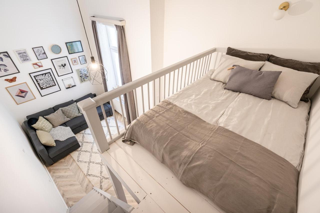 Atmos Glare Apartment Budapest Bagian luar foto