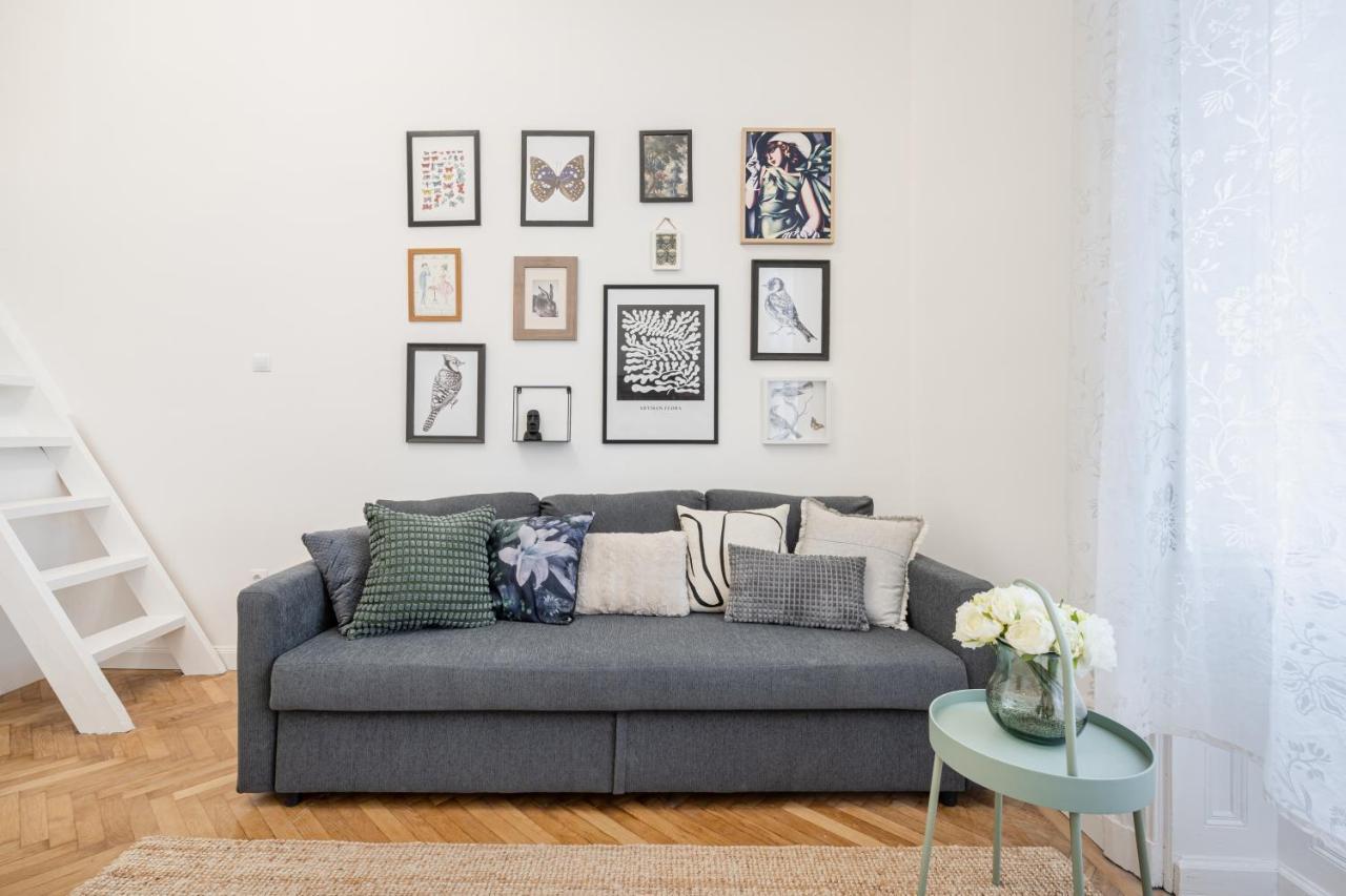 Atmos Glare Apartment Budapest Bagian luar foto